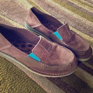 Ariat barely worn like bran new